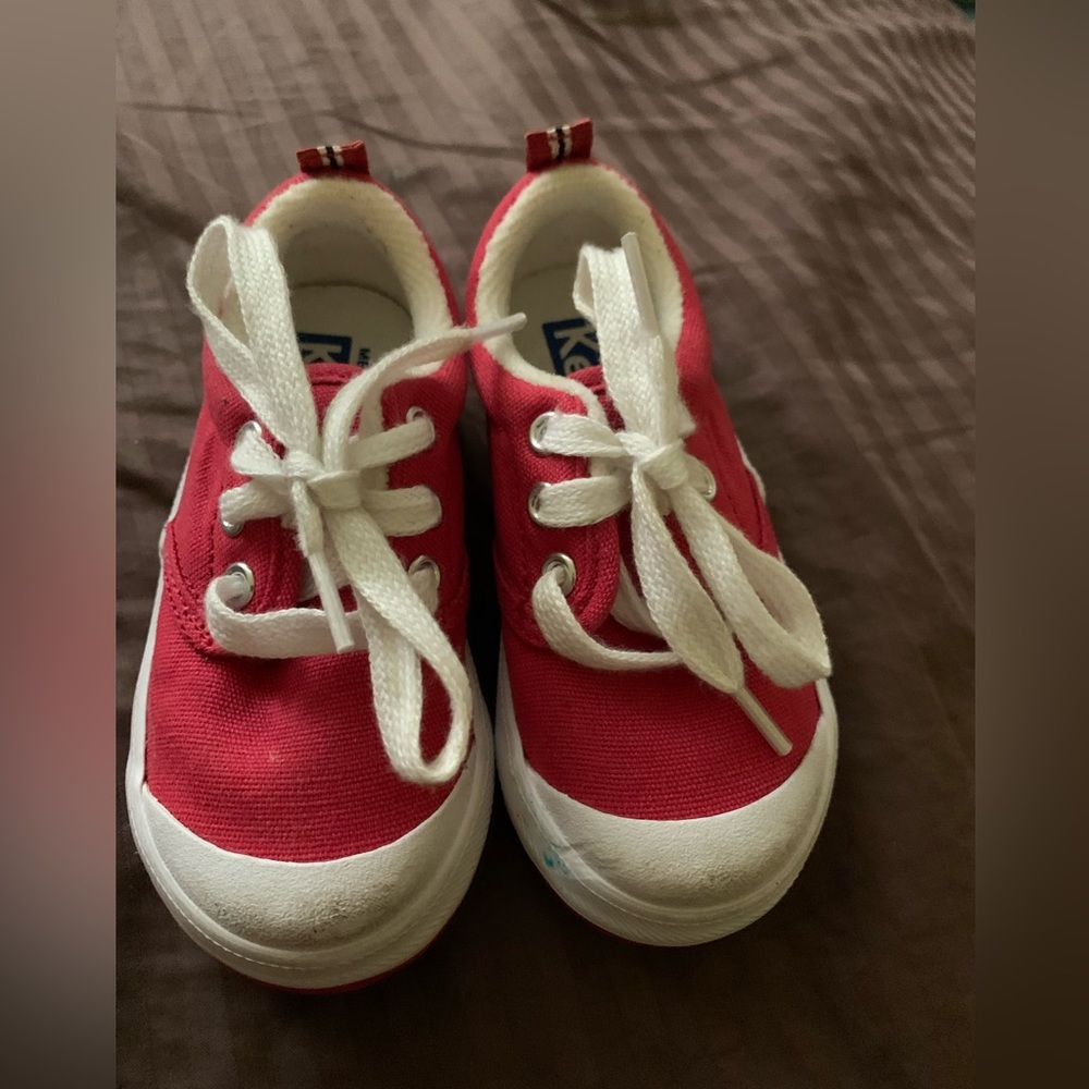 Toddler Red Keds/ Size 4 / Memory Foam